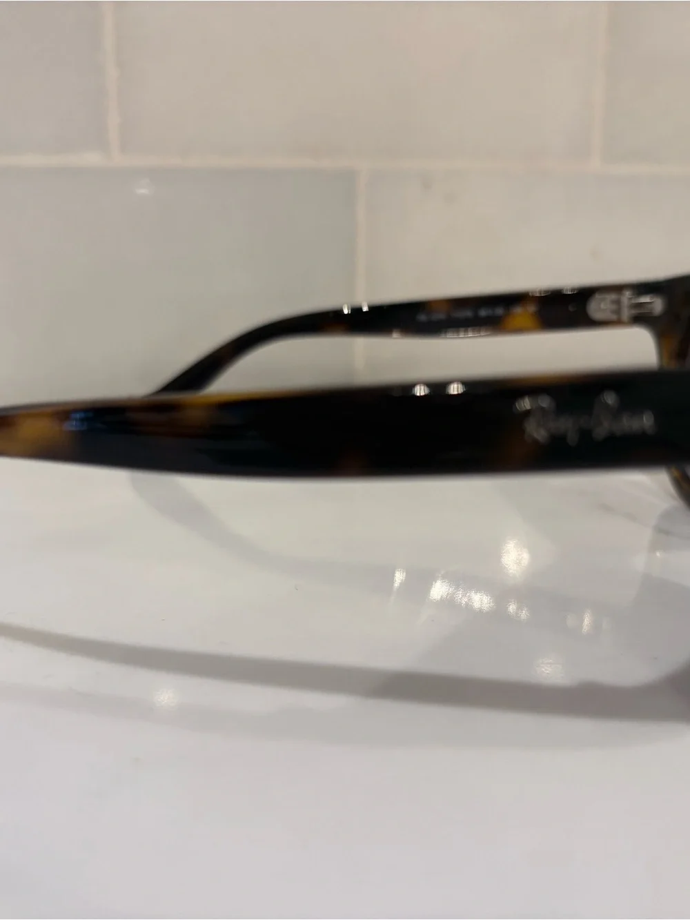 Ray-Ban Men's Tortoiseshell Frame with Brown Gradient Lenses Sunglasses